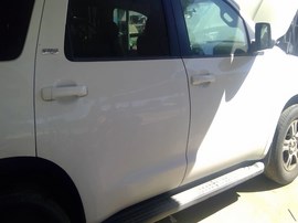 2013 TOYOTA SEQUOIA, WHITE, SR5 MODEL, 5.7L, AT, 4WD.   Z26434